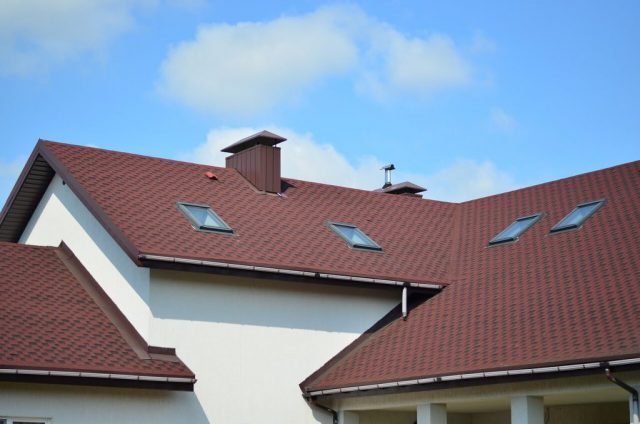 Jak dobrze uszczelnić dach – Masa uszczelniająca
