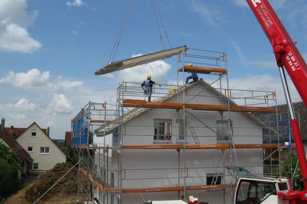 Podnośniki masztowe w budownictwie podnośniki masztowe na budowie