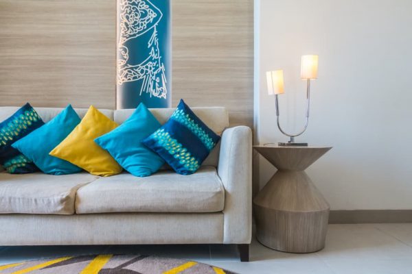 Sofa, kanapa czy wersalka – co wybrać i jakie są różnice